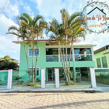Hostel Casa Da Vo Rosa Governador Celso Ramos Luaran gambar
